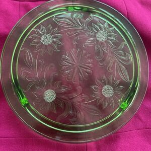 Vintage Jeannette Uranium Glass Sunflower Pattern Footed Cake Plate 10"